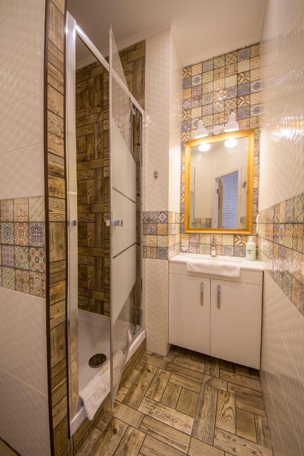 Design Apartments On Velyka Vasylkivska 42 Kiew Exterior foto
