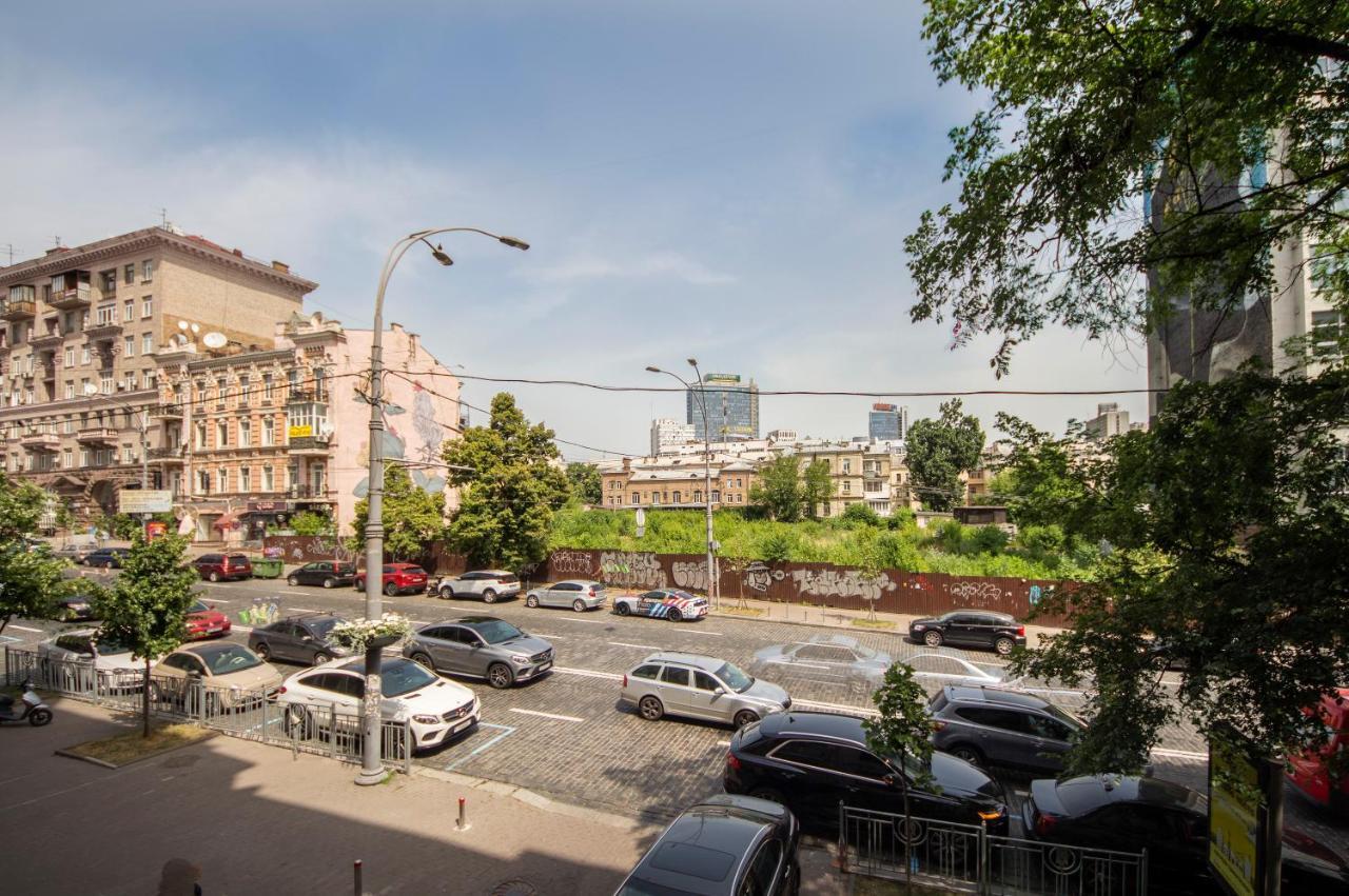 Design Apartments On Velyka Vasylkivska 42 Kiew Exterior foto